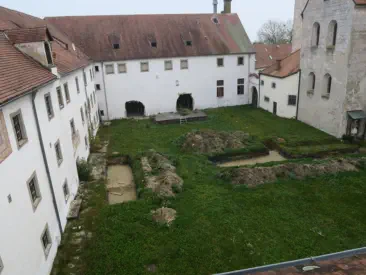 Ehemaliges, denkmalgeschütztes Kloster Biburg - Objektüberwachung und Projektsteuerung - Foto © IPG